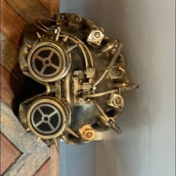 Made by plastic - Picture 4 of 7